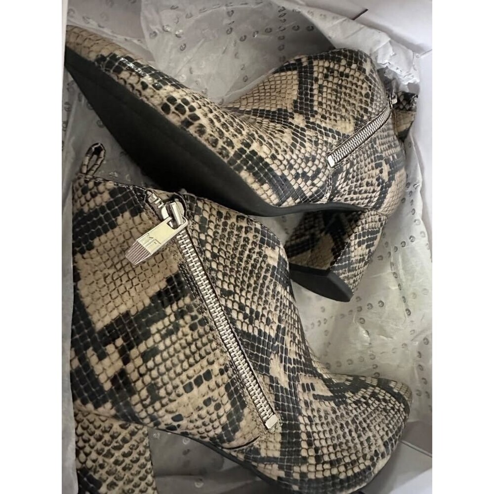 Corso Como Womens Snakeskin Print Ankle Boots Booties Block Heel Size 7